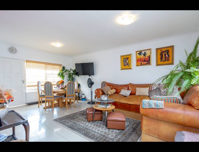 2 BEDROOM FREESTANDING RENTED IN MUIZENBERG
